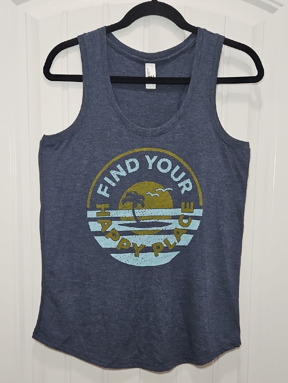 District Mason Jar Label Find Your Happy Place Tank Top New Medium Women's